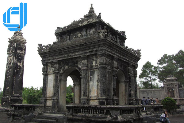 hệ thống lăng tẩm triều nguyễn công trình kiến trúc đồ sộ xứ huế